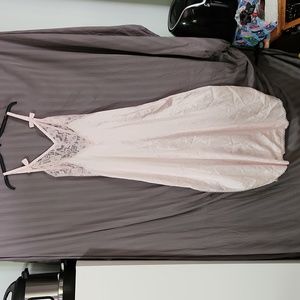 Pink long nightgown, Lily of France Sleepwear, size medium. Pink lace top